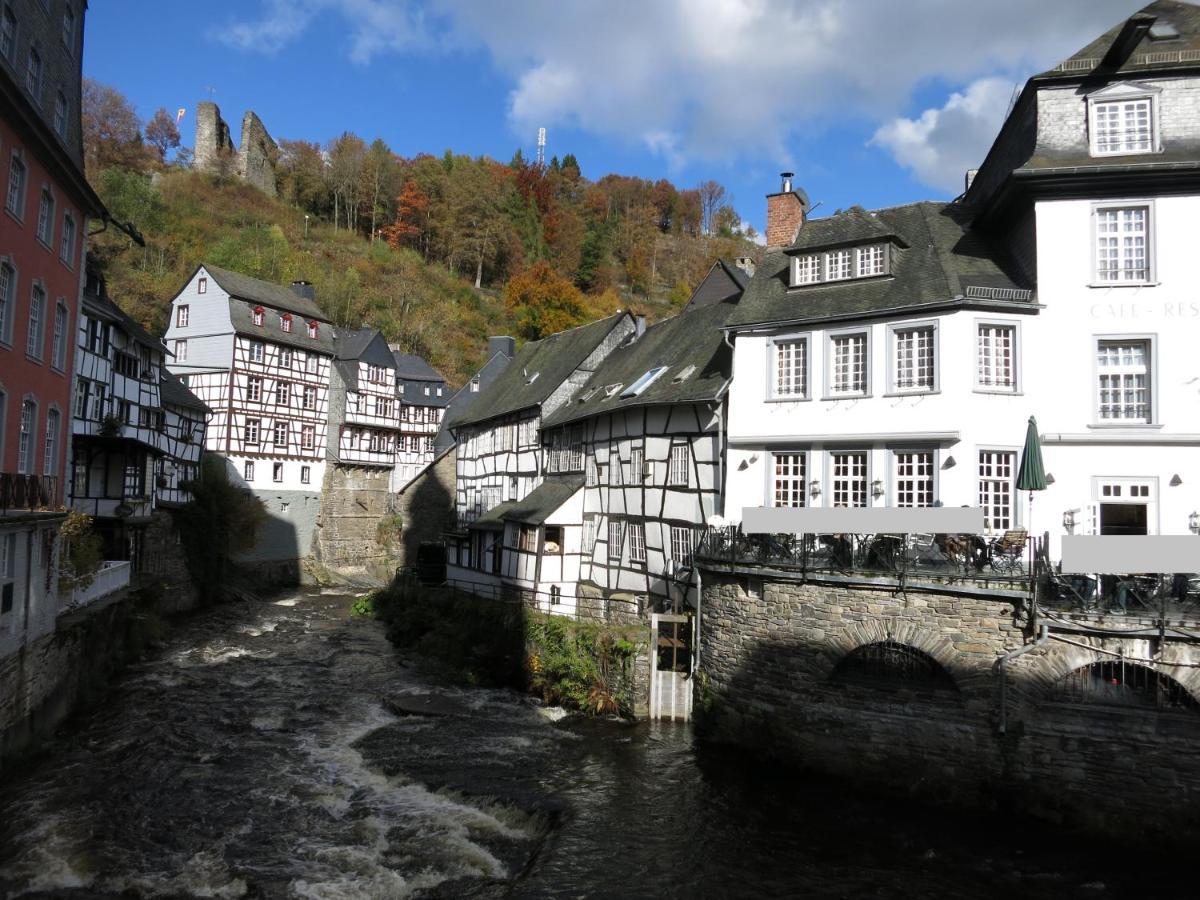 Historisches Haus Im Herzen Von Моншау Экстерьер фото