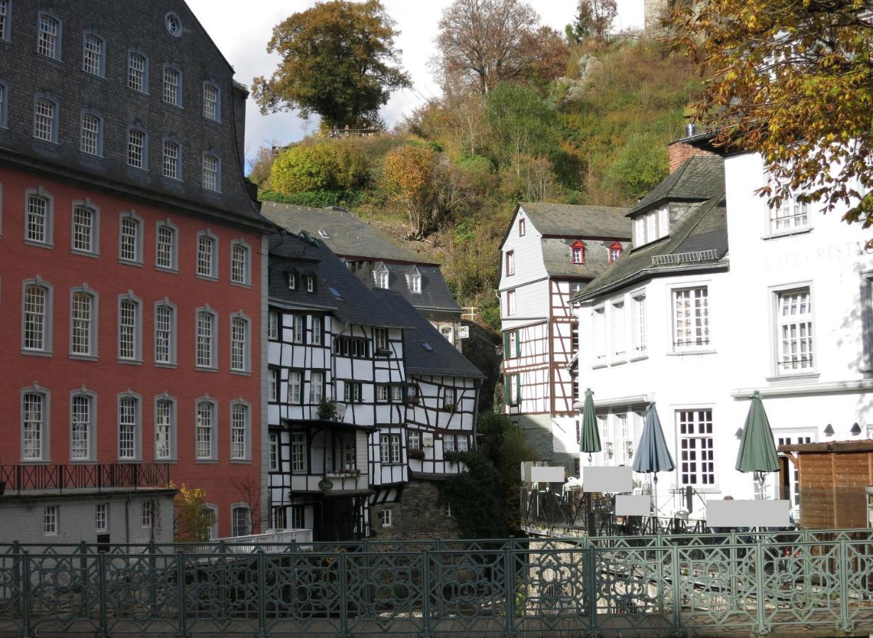 Historisches Haus Im Herzen Von Моншау Экстерьер фото