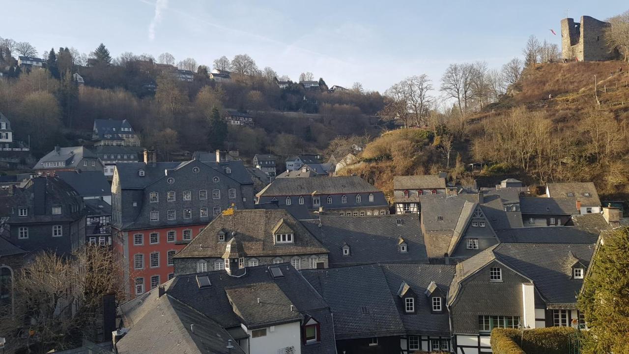 Historisches Haus Im Herzen Von Моншау Экстерьер фото